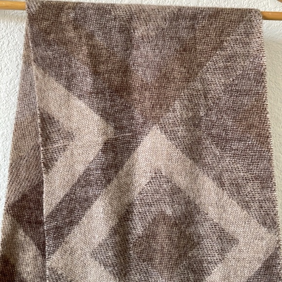 Cozy, soft tasseled acrylic/wool scarf in lovely earth tones, 72”X 10” - Picture 3 of 10